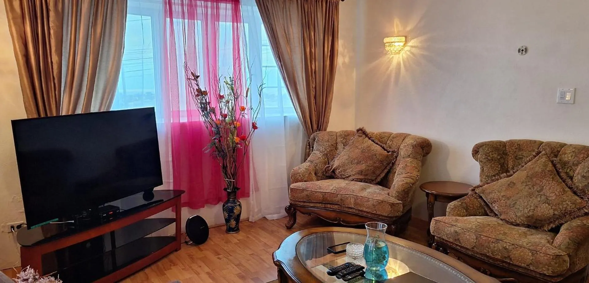 Two And Three Bedroom At Gobajac Christ Church