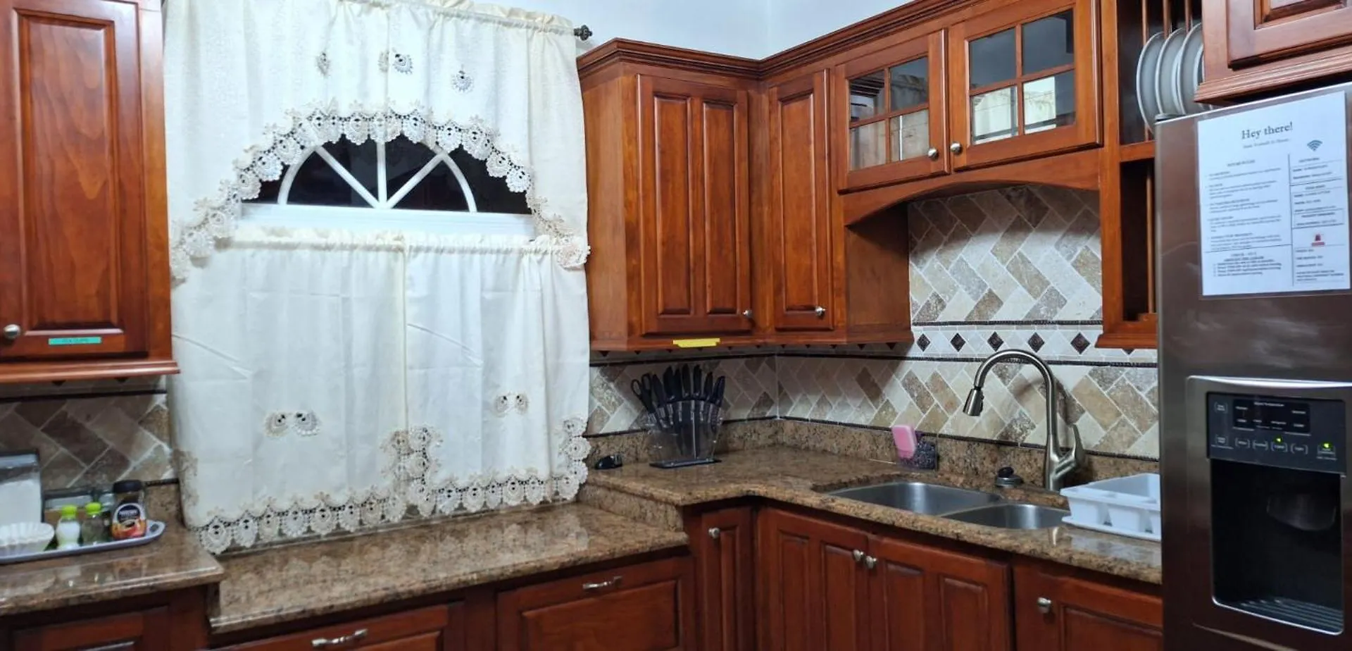 Two And Three Bedroom At Gobajac Christ Church Daire