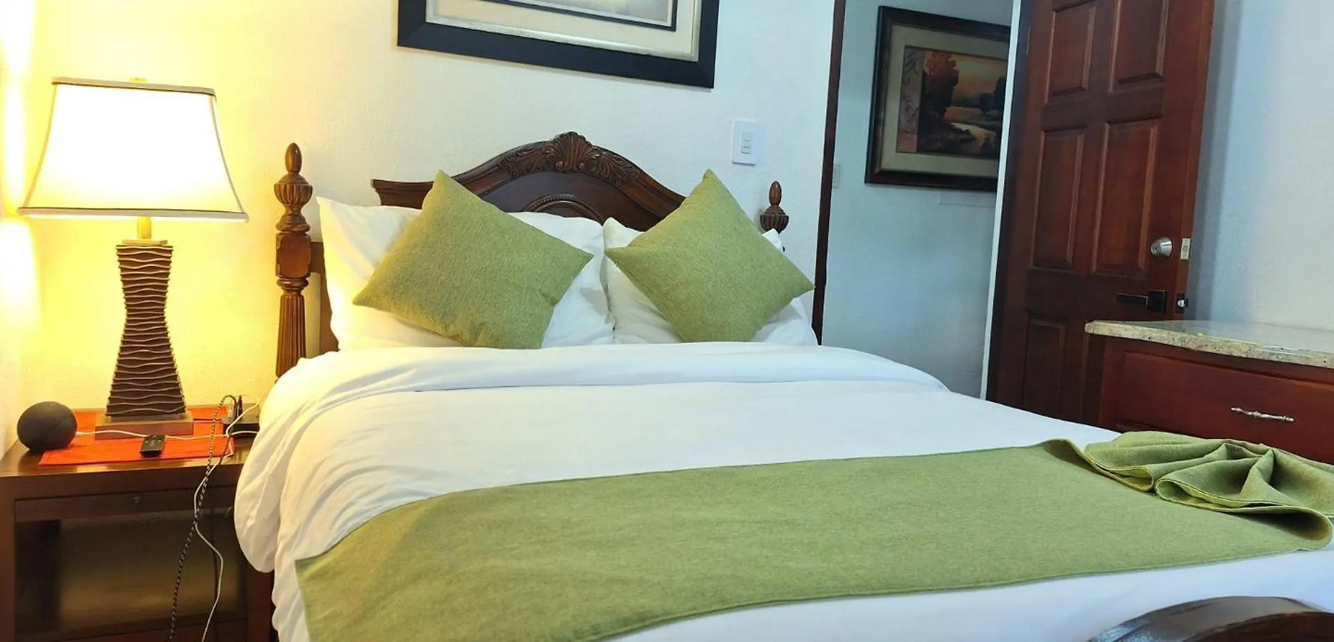 Two And Three Bedroom At Gobajac Christ Church